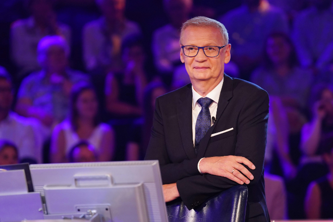 "Wer wird Millionär? - Das große Jubiläums-Special: Teil 1" läuft heute, am 17.10.2024, um 20.15 Uhr bei RTL.