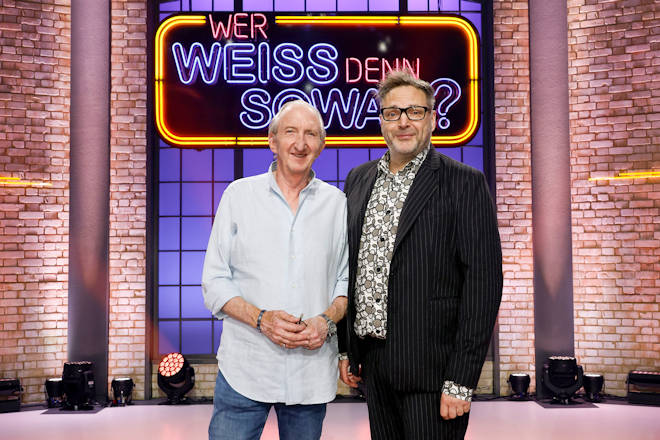 Komiker Mike Krüger (l.) und Comedian Paul Panzer (r.) sind heute (21.10.2024) bei "Wer weiß denn sowas?" zu Gast.